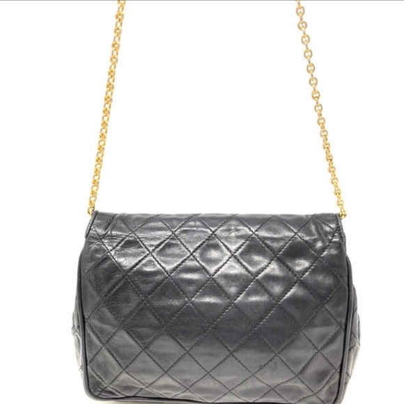 Auth CHANEL Matelasse Lambskin Chain Crossbody - Picture 2 of 8